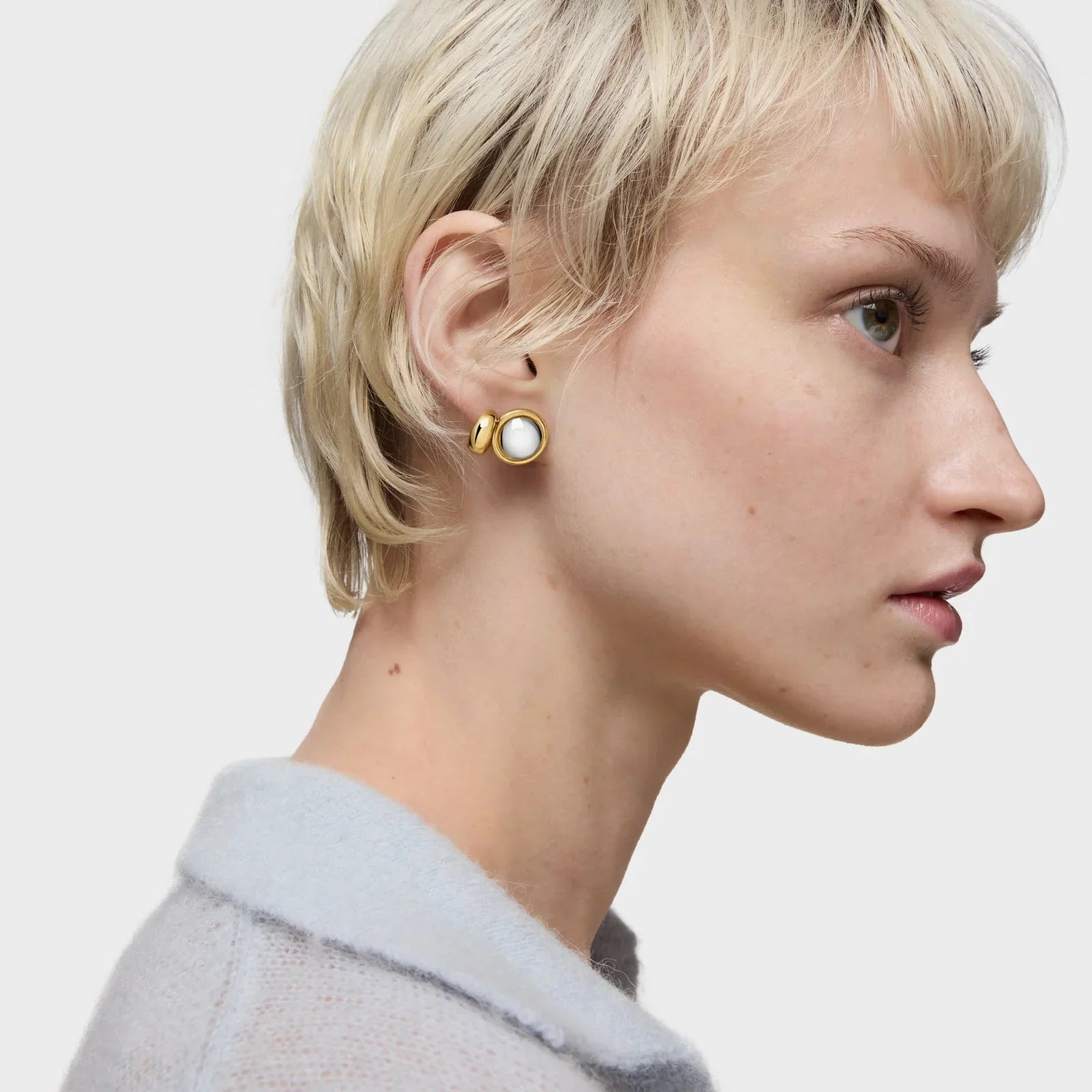 עגילים צמודים - CHOZEN