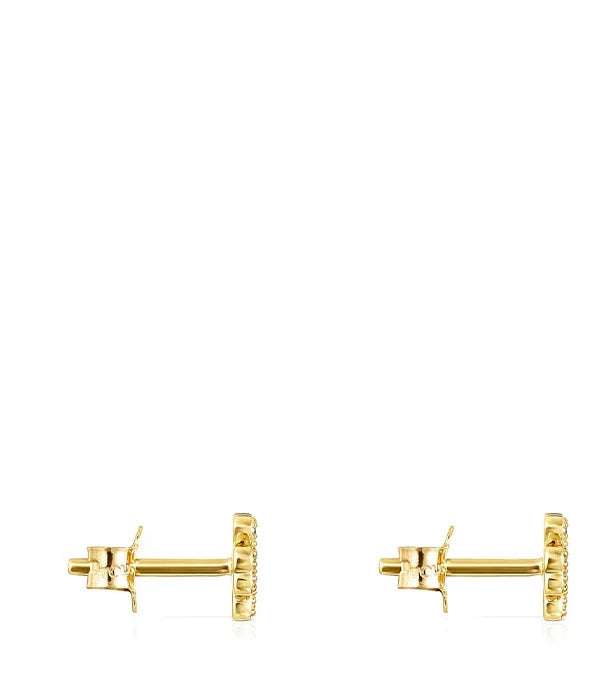 עגילי זהב מינימליסטיים מבית CHOZEN על רקע לבן, תכשיטי יוקרה לנשים