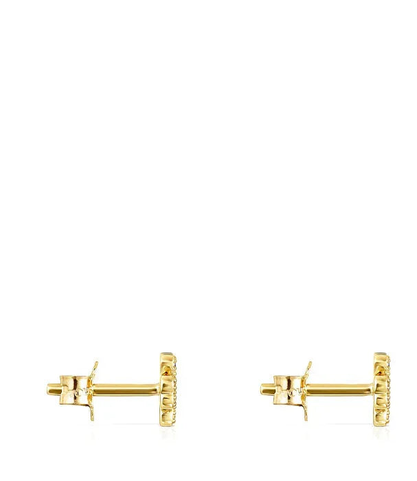 עגילי זהב יוקרתיים, עיצוב קלאסי, מבית CHOZEN, צילום על רקע לבן