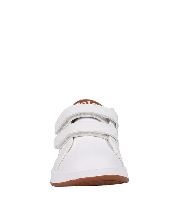 נעל ספורט לבנה עם סוליית גומי ורצועות ולקרו, מותג CHOZEN