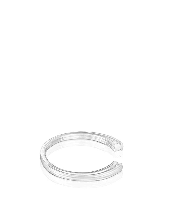 צמיד כסף פתוח, עיצוב מודרני, רקע לבן, מוצר יוקרה מהמותגים של CHOZEN