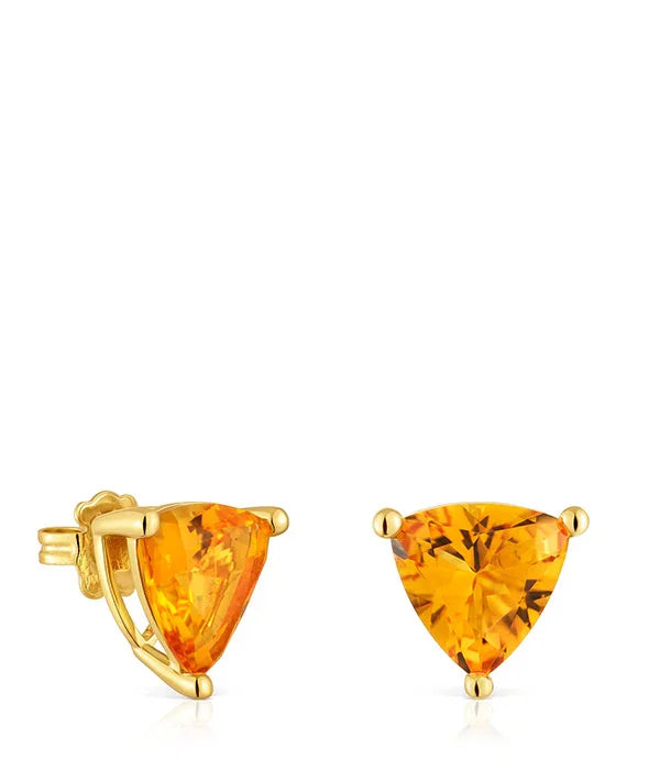 עגילי זהב בעיצוב משולש עם אבן כתומה, תכשיט יוקרתי של CHOZEN מהיבואן הרשמי קבוצת אלפא