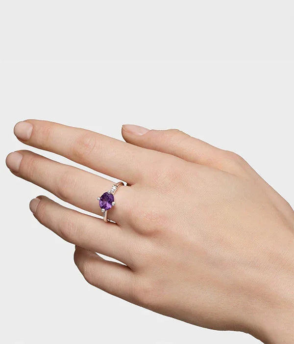 טבעת כסף עם אבן סגולה על יד, תכשיטי יוקרה CHOZEN מבית אלפא