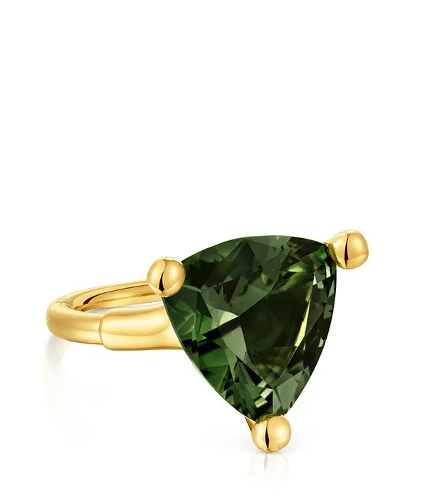 טבעת זהב עם אבן ירוקה משולשת, תכשיט יוקרתי באתר CHOZEN מותגים מובילים