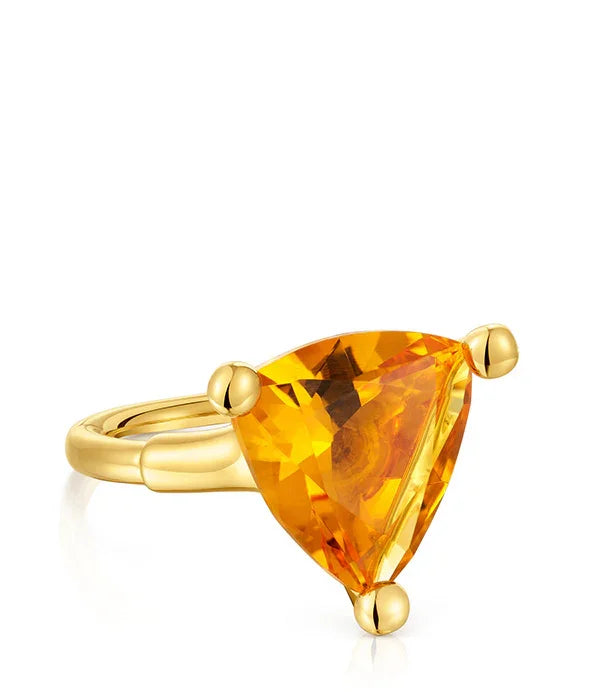 טבעת זהב עם אבן גדולה בצבע כתום משולשת, תכשיט יוקרתי של CHOZEN