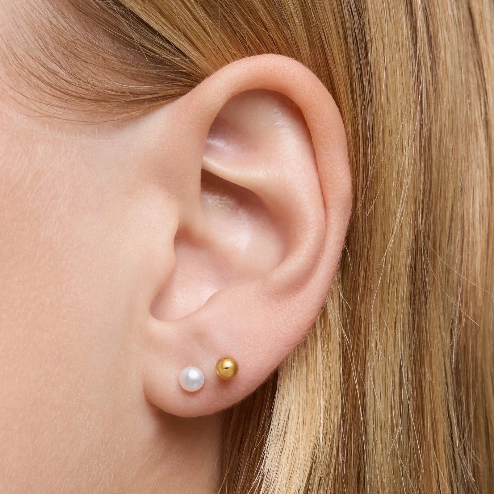 עגילי פנינה וזהב עדינים באוזן, תכשיטים יוקרתיים לקבוצת אלפא מותג CHOZEN