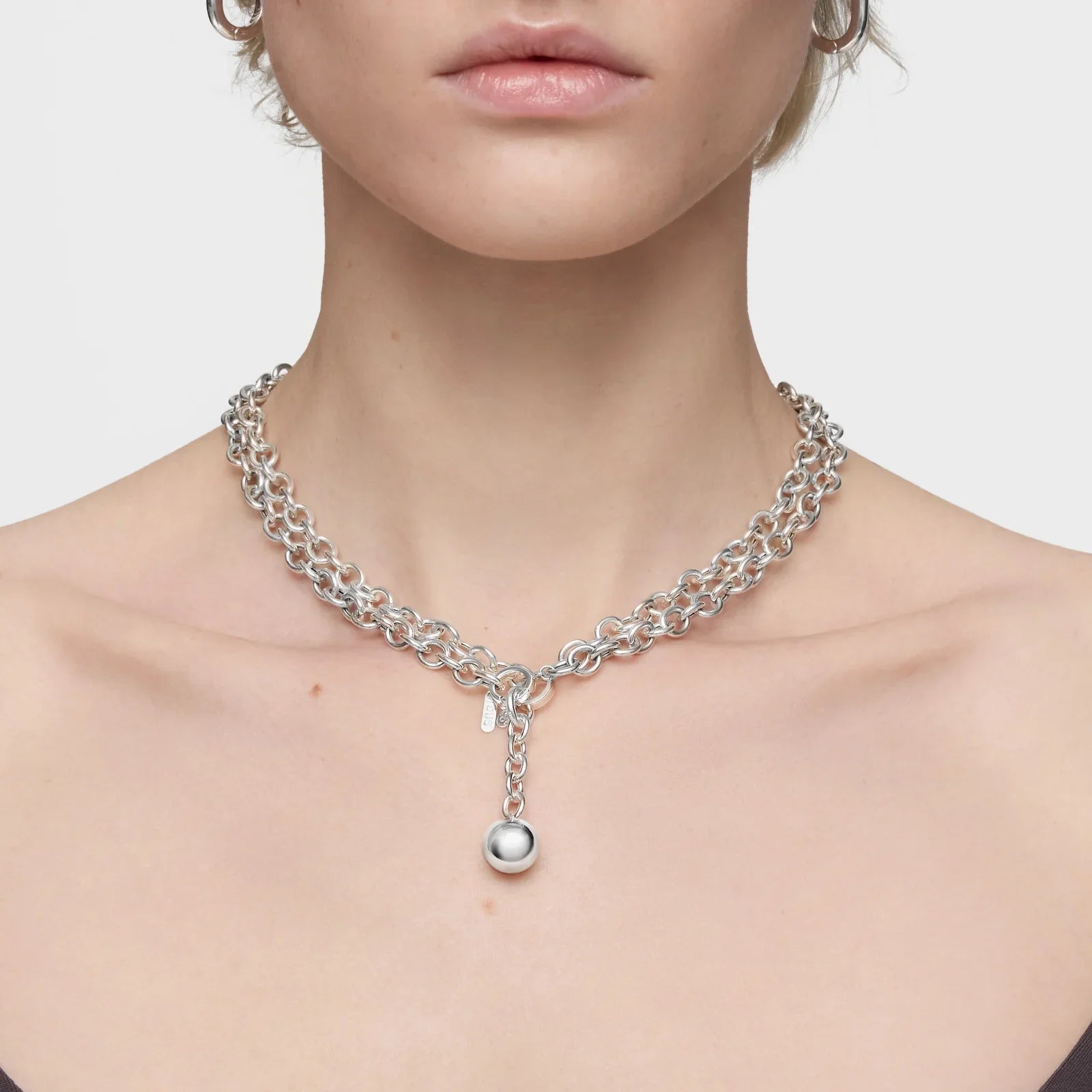 שרשרת כסף עבה עם תליון כדור כסוף, עיצוב יוקרתי מבית CHOZEN