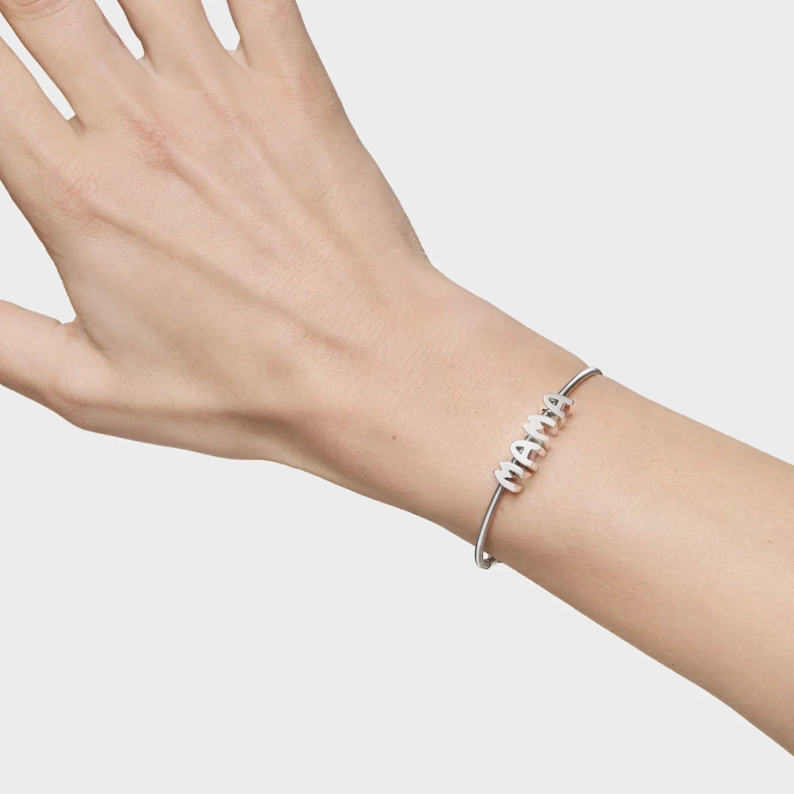 צמיד כסף עדין עם תליון כיתוב MAMA על פרק יד, תכשיט אופנה מ-CHOZEN