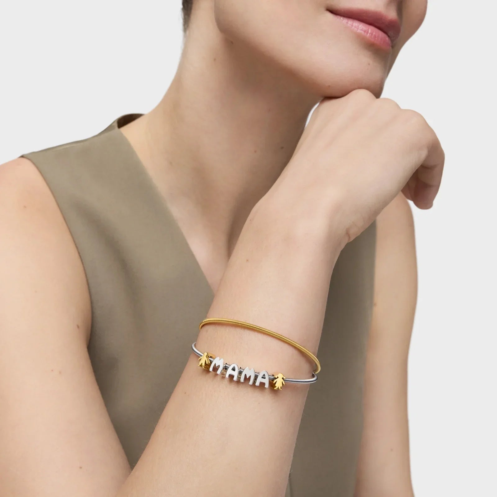 צמיד כסף עם אותיות MAMA ותליונים זהב על זרוע אישה, תכשיט אופנתי CHOZEN