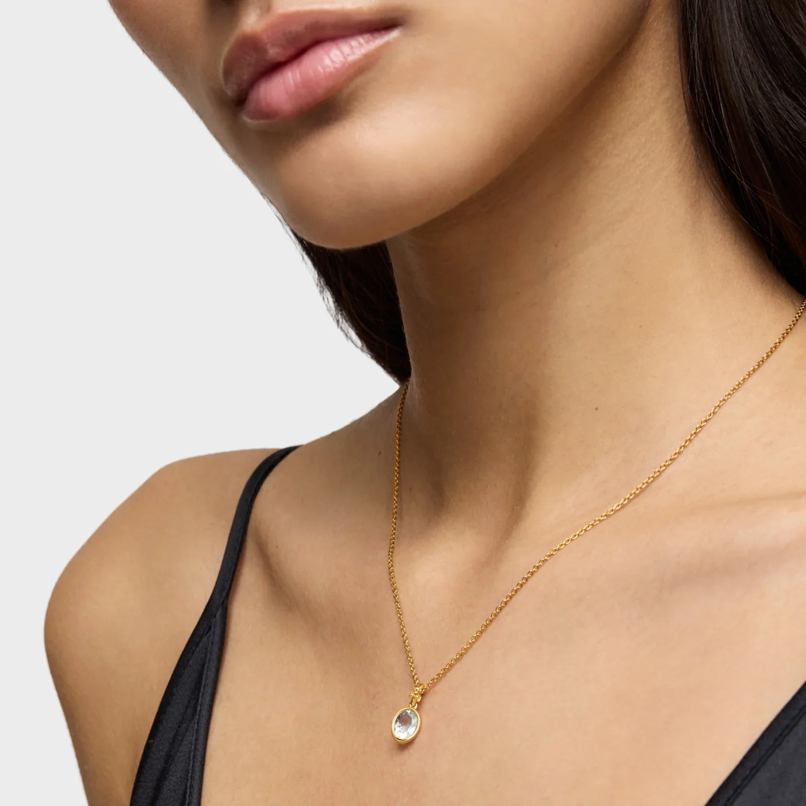 שרשרת זהב עדינה עם תליון אבן עגולה, דגם אופנה מבית CHOZEN