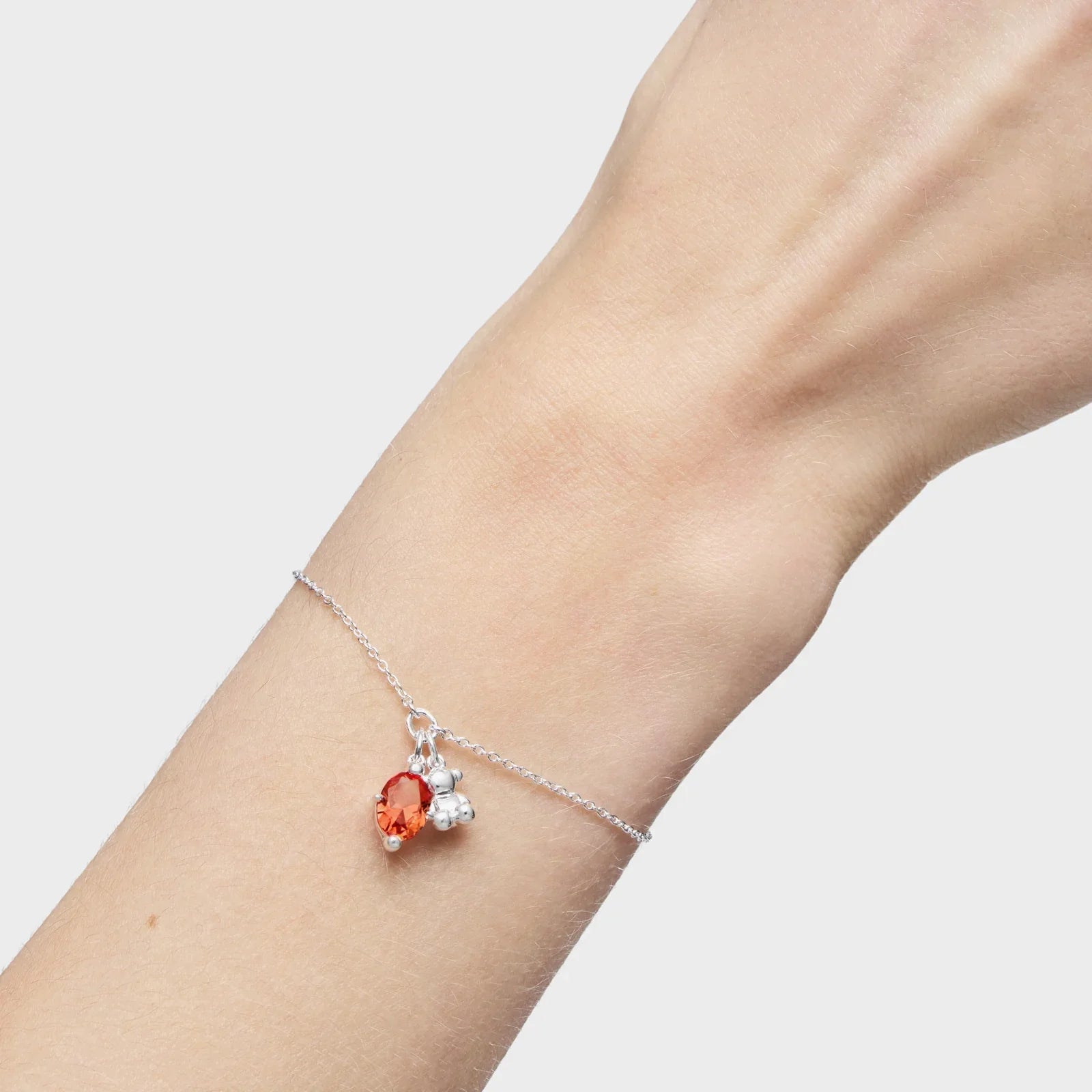 צמיד כסף עדין עם תליון כתום ואבזמי כסף על פרק יד, תכשיטים יוקרתיים CHOZEN