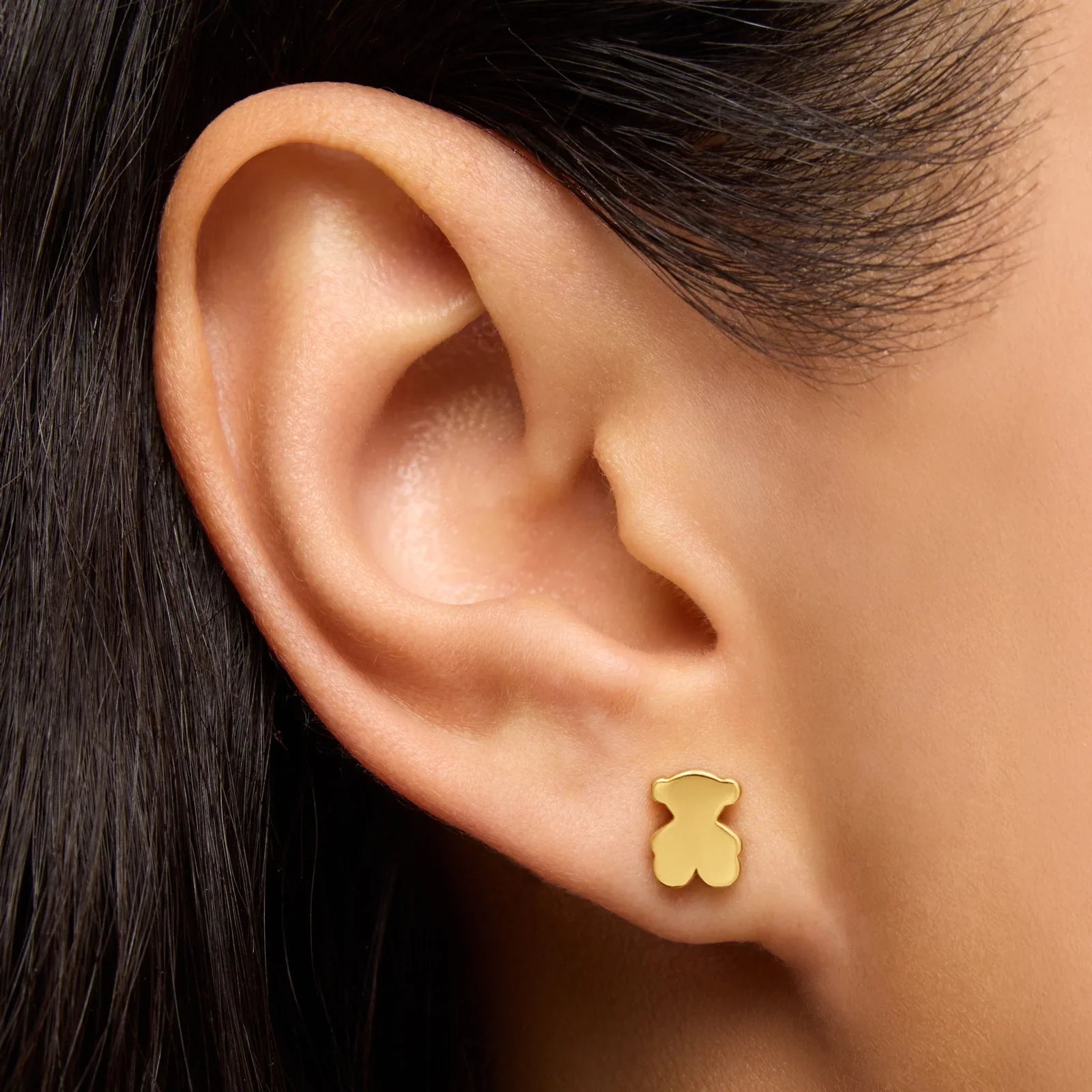 עגיל דובון זהב על אוזן, עיצוב אופנתי של CHOZEN מבית קבוצת אלפא