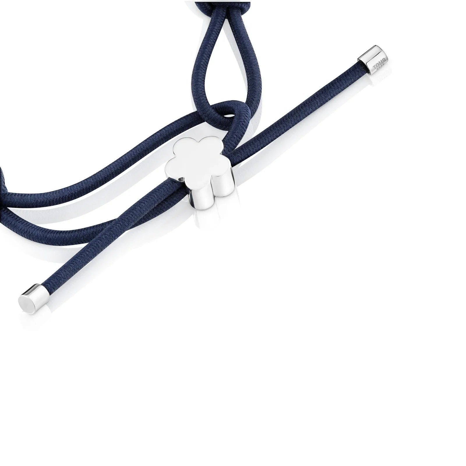 צמיד חוט כחול עם תליון כסף בצורת פרח במראה יוקרתי, באתר CHOZEN