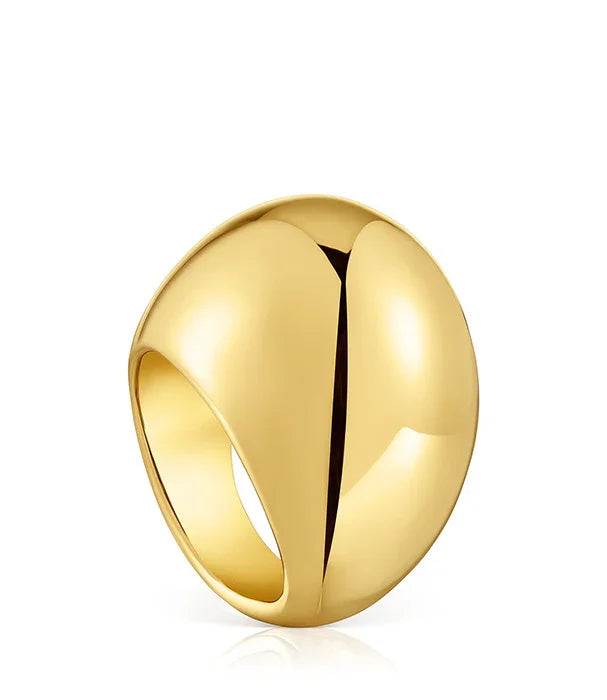 טבעת זהב מודרנית חלקה בעיצוב ייחודי, מבית CHOZEN, מותג יוקרה מוביל בישראל
