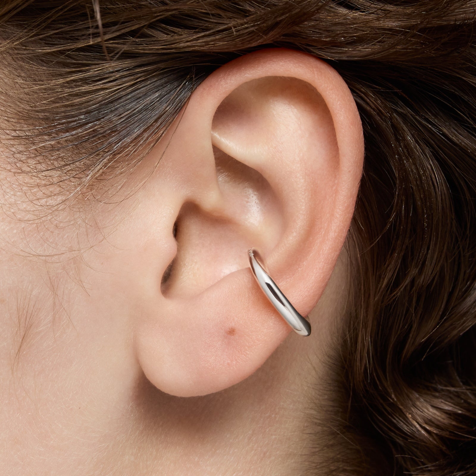 טואוס עגיל הליקס LINE מכסף