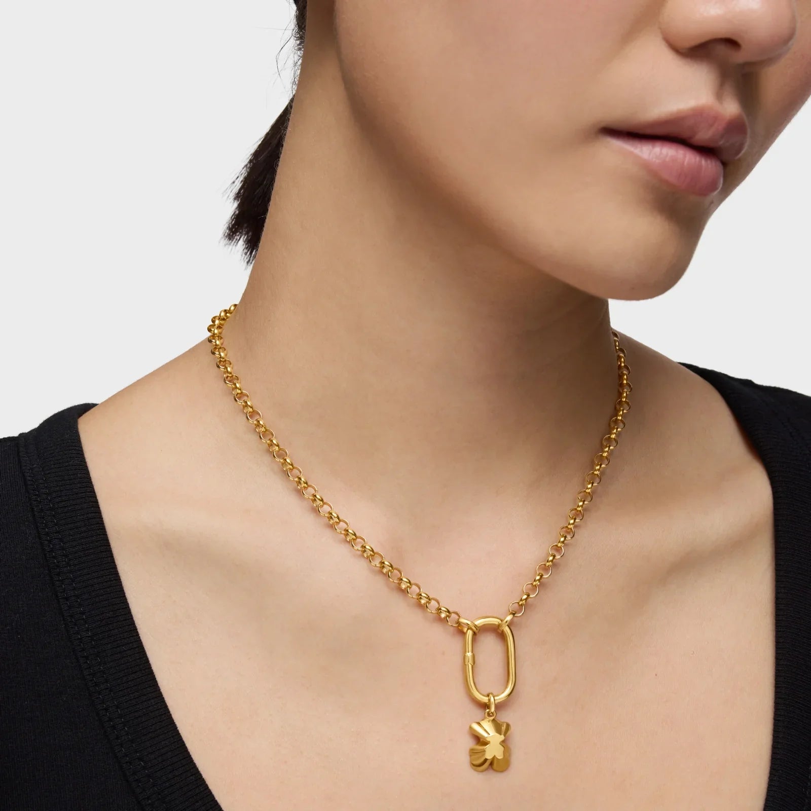 שרשרת זהב בעיצוב מודרני עם תליון פרח, תכשיט אופנה יוקרתי מקבוצת אלפא ב-CHOZEN