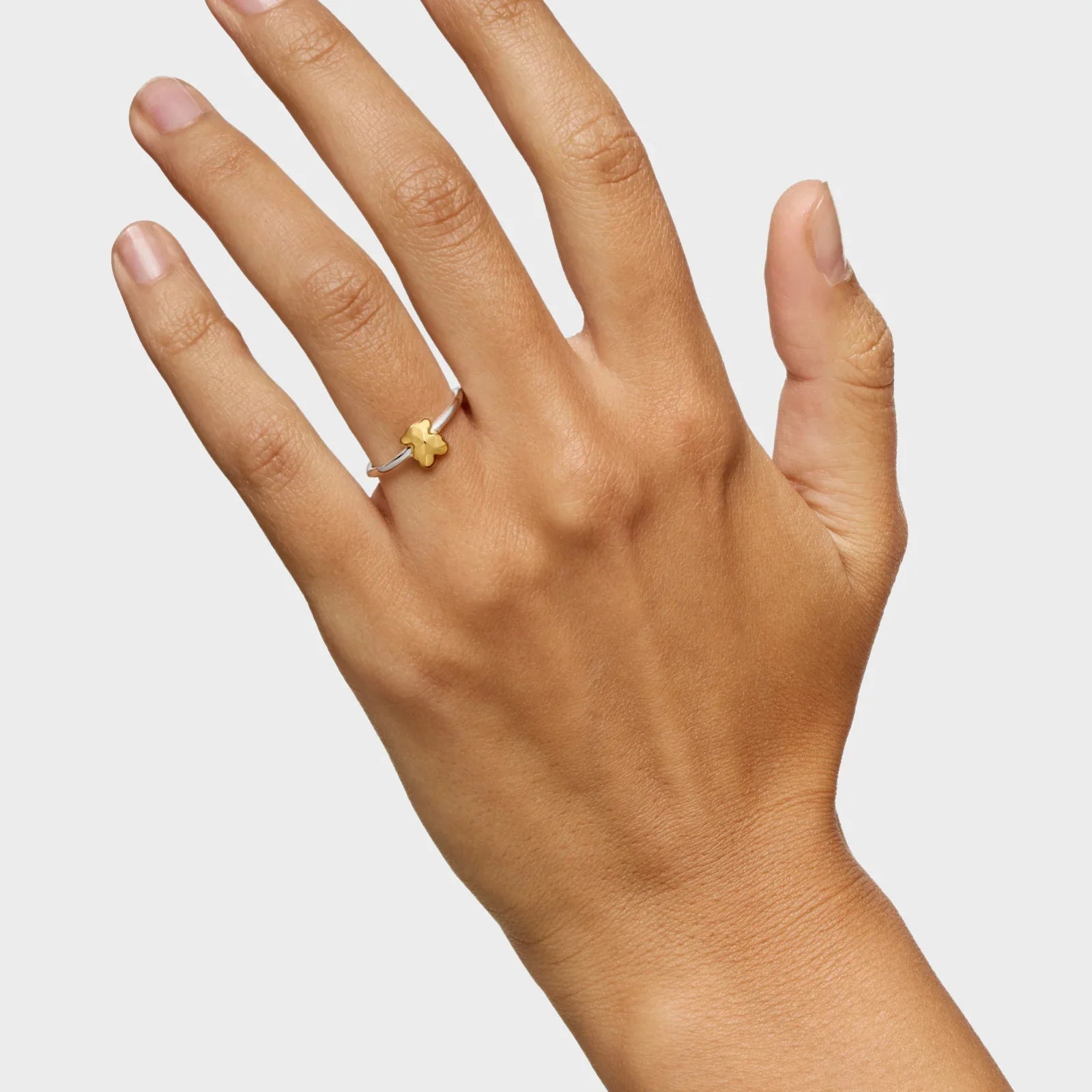 יד עם טבעת כסף ועיטור זהב בעיצוב מודרני, תכשיטי אופנה CHOZEN