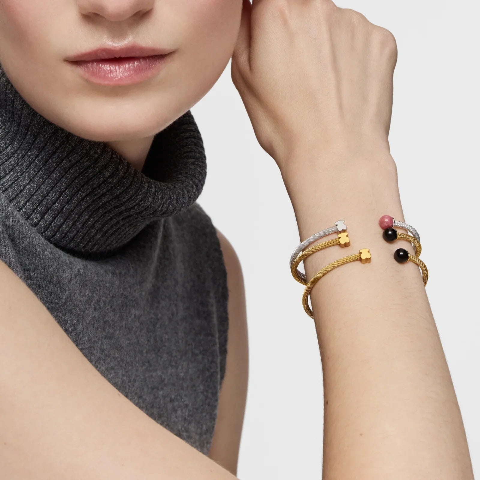 צמידים אופנתיים לאישה בצבעי זהב וכסף, דגם עדין מבית CHOZEN, קופצת אלפא