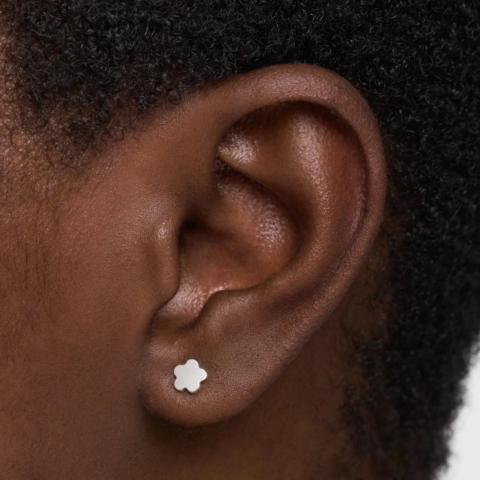 עגיל פרח לבן על תנוך אוזן, תכשיטי אופנה יוקרתיים CHOZEN