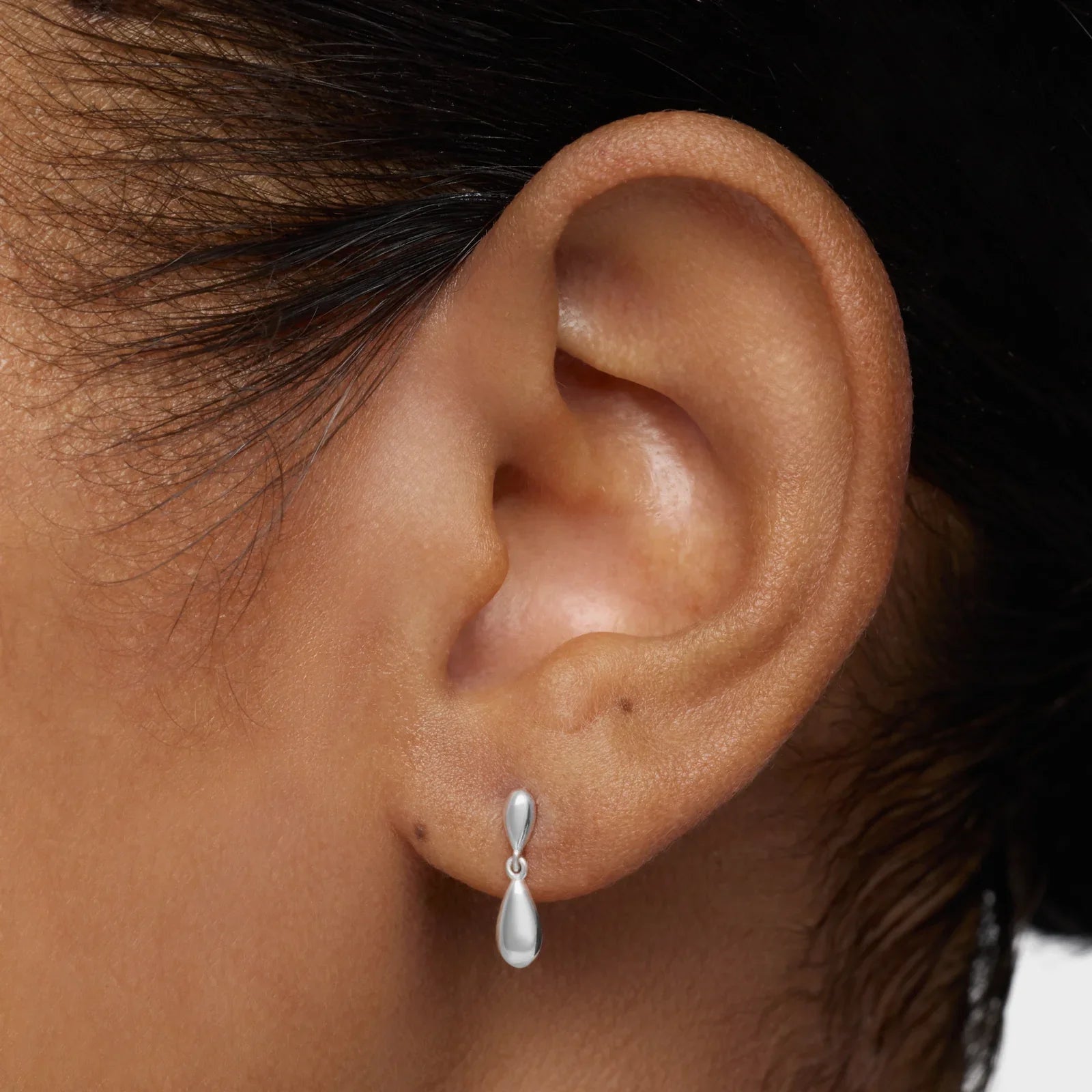 עגיל כסף טיפה על אוזן של אישה, תכשיטי CHOZEN אופנה יוקרתית