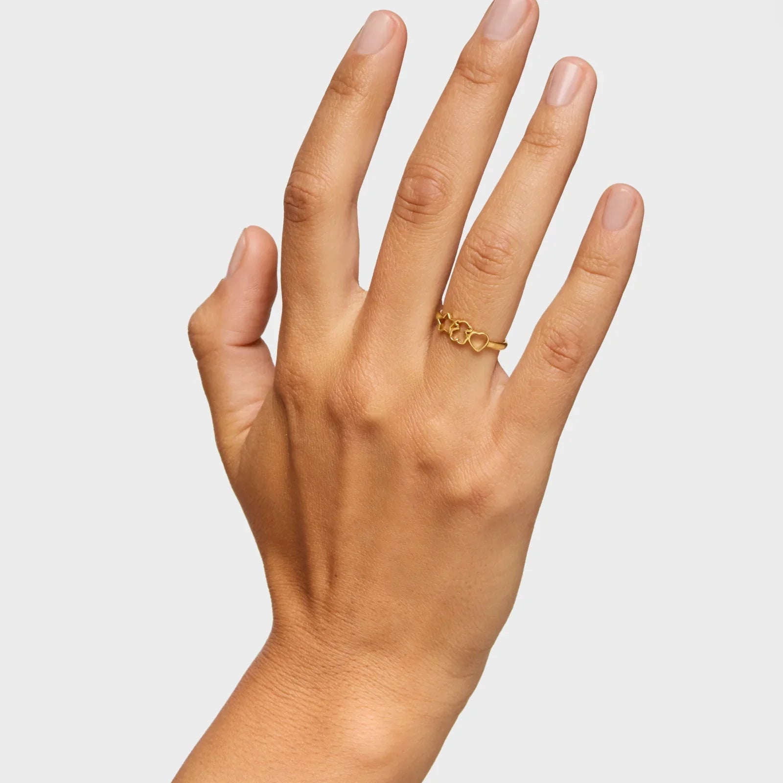 טבעת זהב עם עיטורי לבבות על אצבע, תכשיטים יוקרתיים מבית CHOZEN