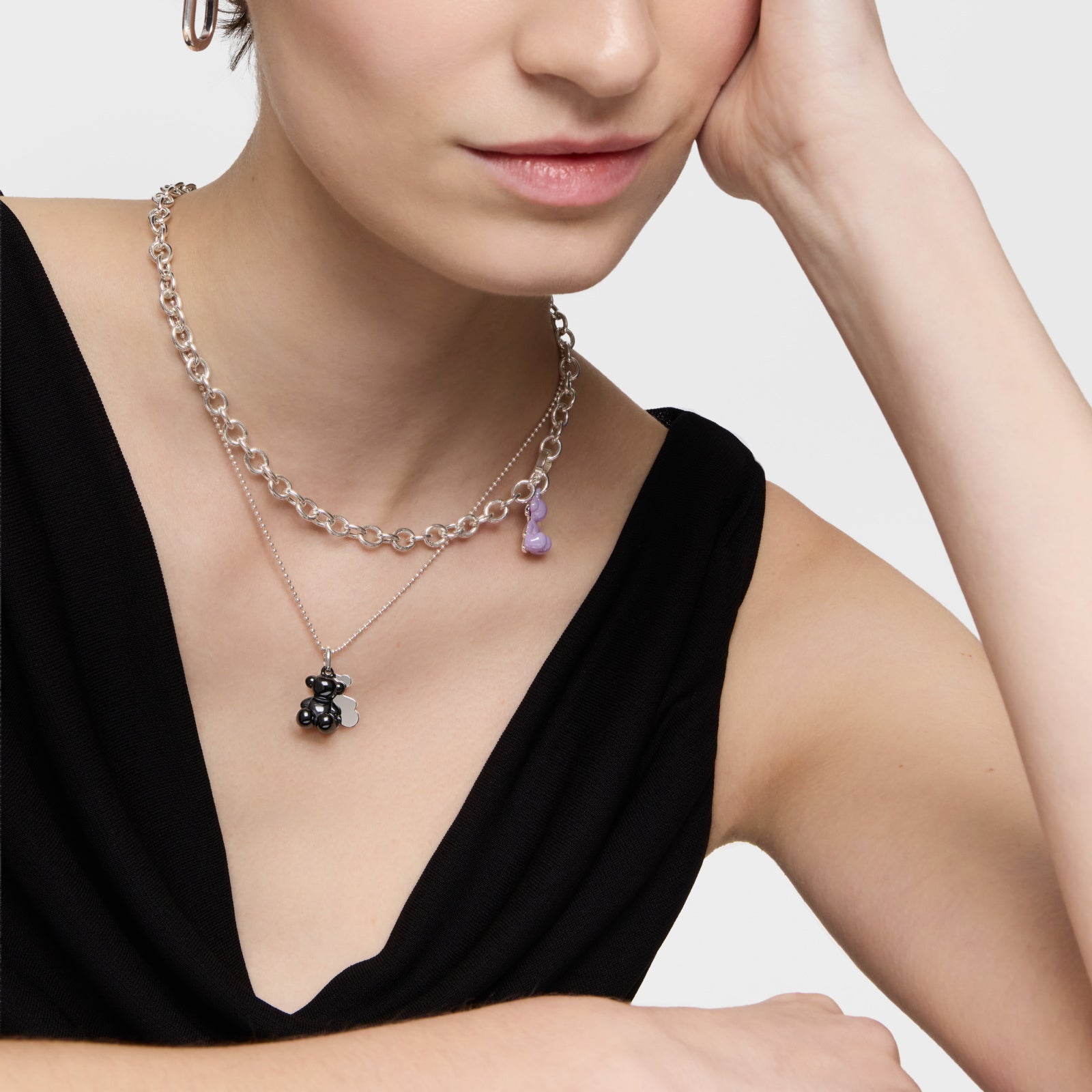 טואוס תליון דובי כפול Bold Bear מכסף וקרמיקה בצבע שחור