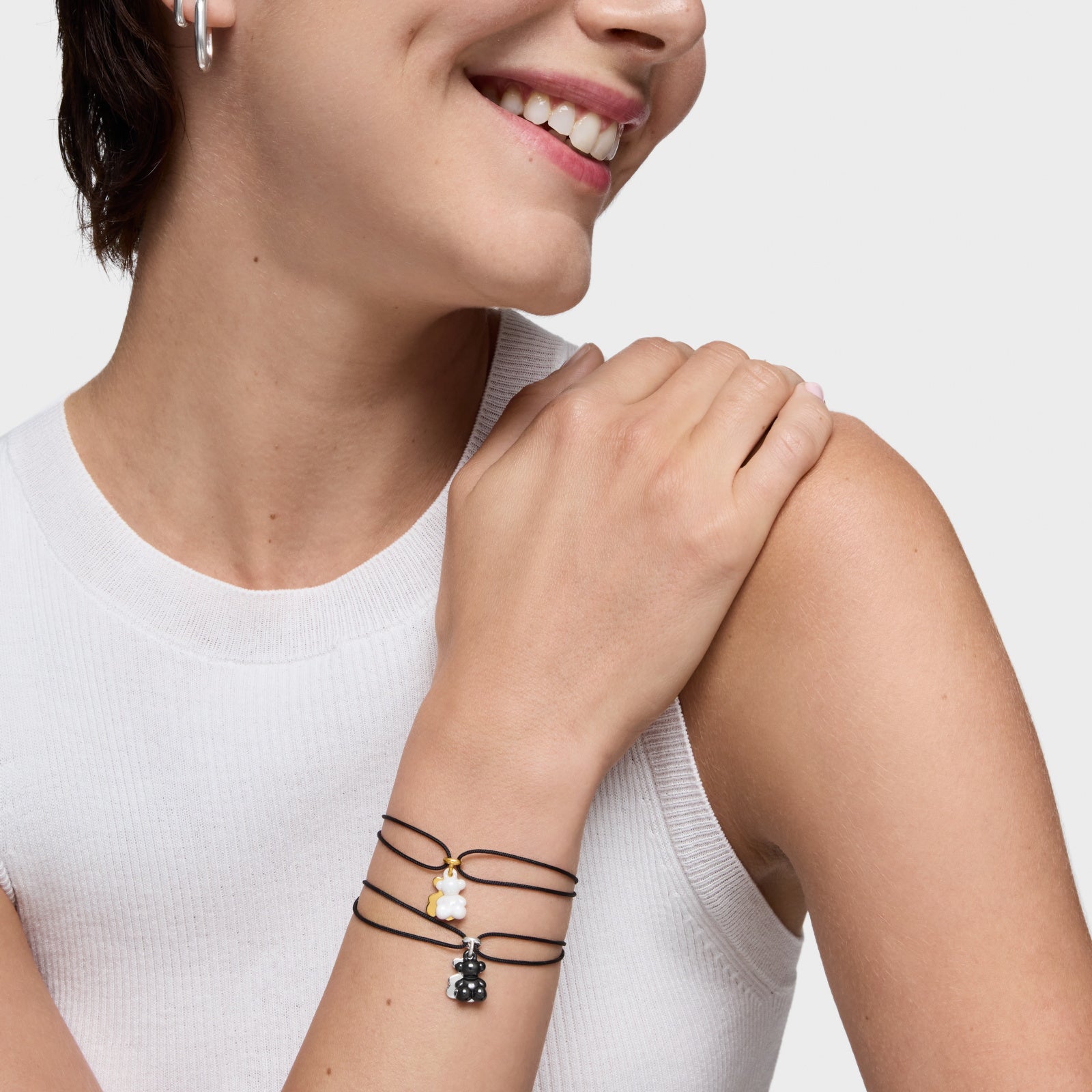 טואוס צמיד ניילון שחור Bold Bear בשילוב דובי כפול מכסף וקרמיקה בצבע שחור