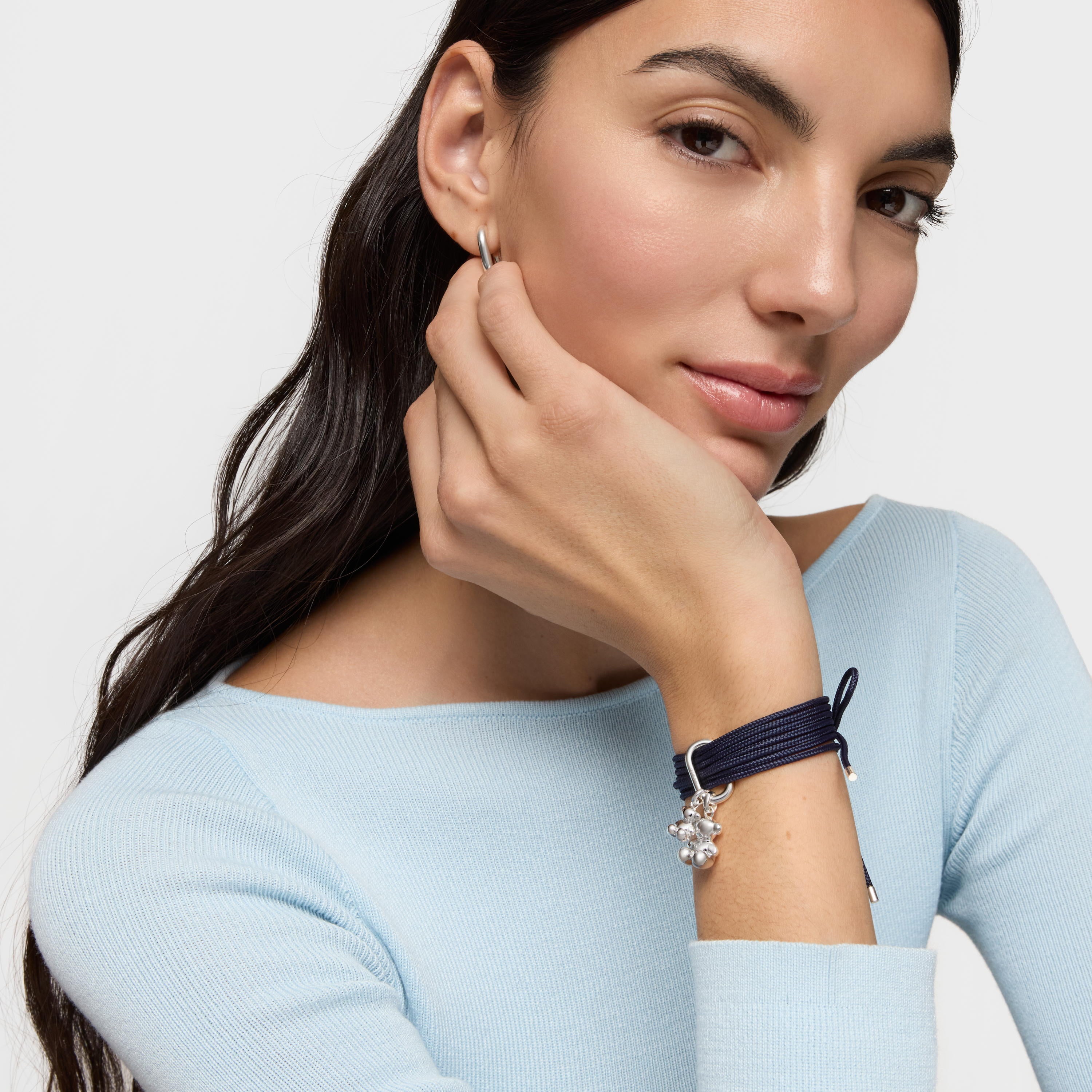 טואוס שרשרת חוט ארוכה בצבע נייבי Basics מכסף