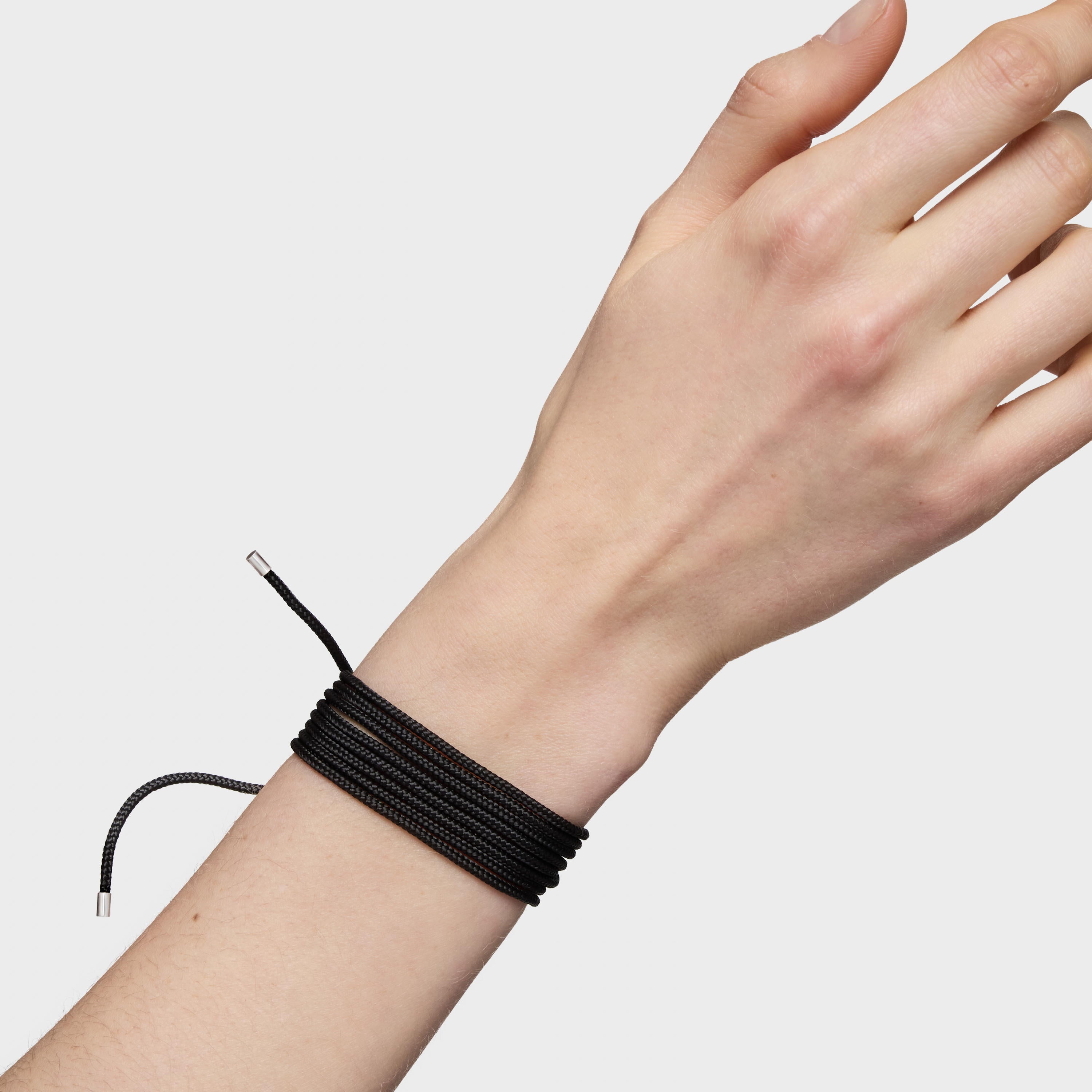 טואוס שרשרת חוט ארוכה בצבע שחור Basics מכסף