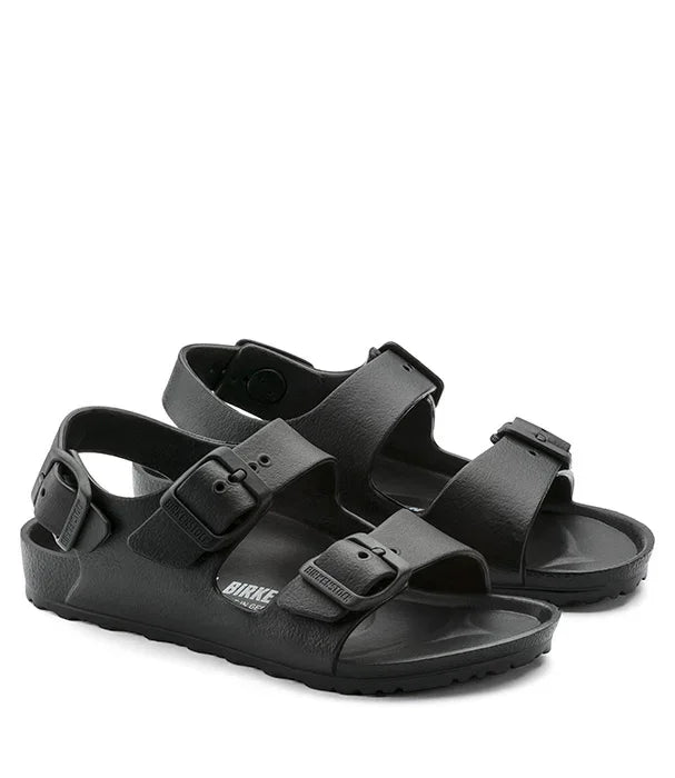 סנדלי בירהקנשטוק שחורים עם אבזמים, מבית CHOZEN, מותג מוביל באתר קבוצת אלפא