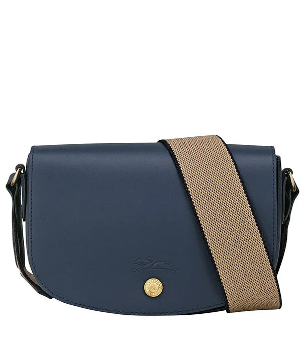 תיק צד כחול עם רצועה רחבה בצבע בז', מיתוג CHOZEN, אופנה יוקרתית מקבוצת אלפא