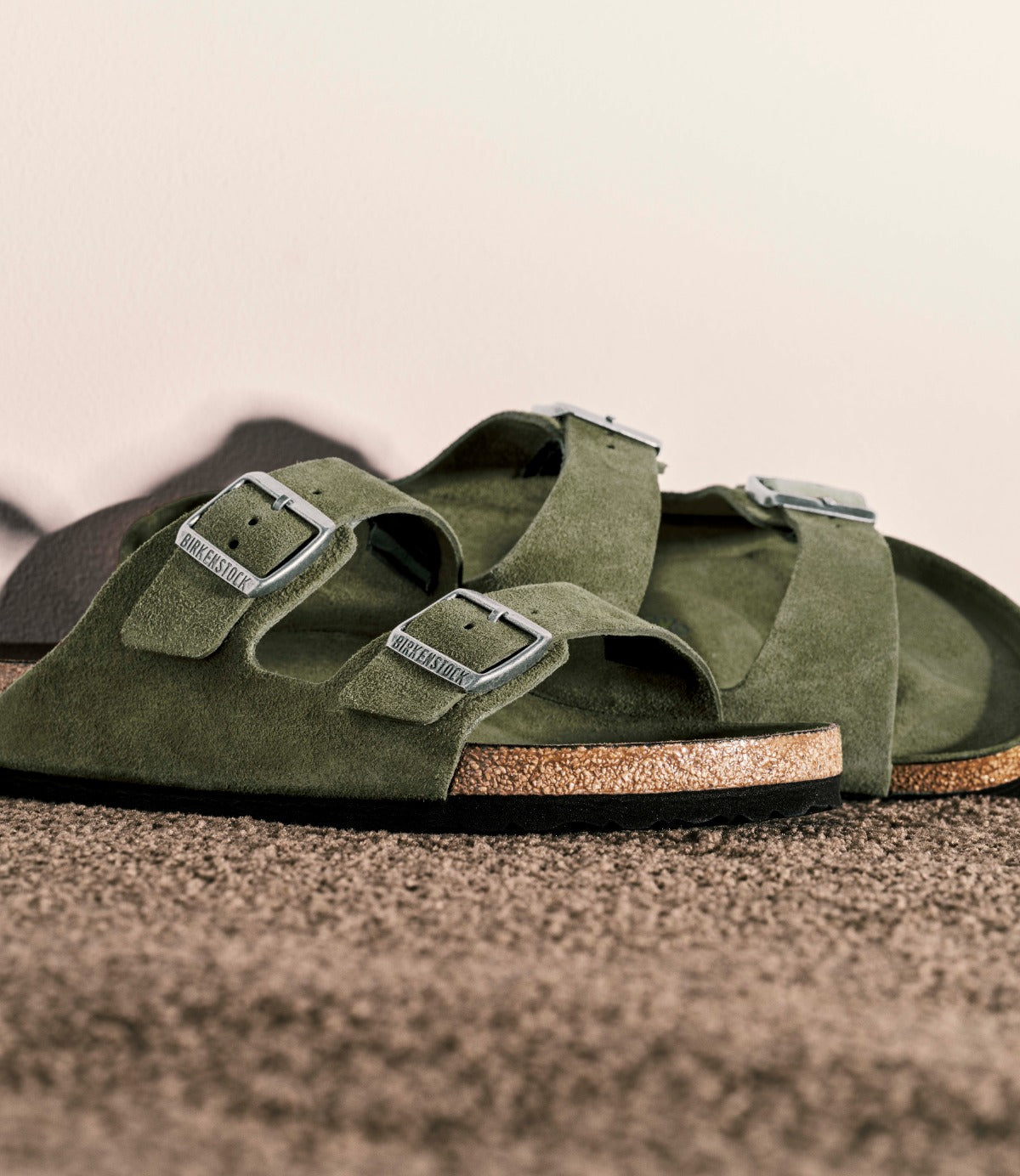 כפכפי סליידס ARIZONA לגברים מבית BIRKENSTOCK – צ'וזן