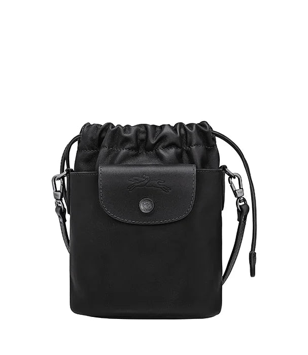 תיק צד שחור אלגנטי עם רצועה, עיצוב מודרני, CHOZEN מותגים מובילים בישראל