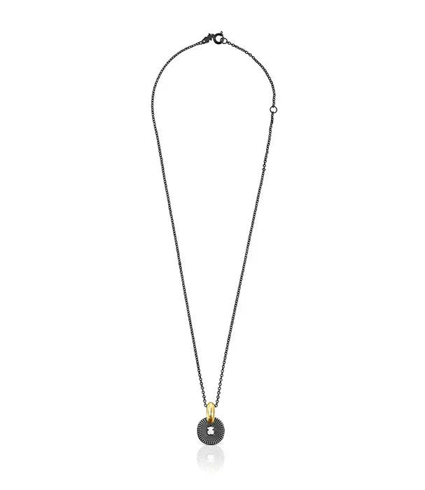שרשרת כסף עם תליון עגול ועיטור זהב של CHOZEN, עיצוב יוקרתי ואופנתי