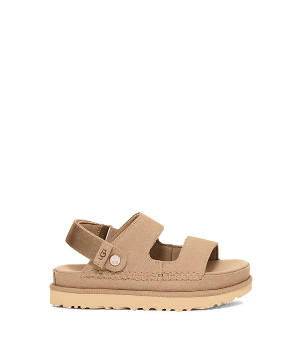 סנדל נשים בצבע בז', דגם UGG, על רקע לבן, מבית CHOZEN מותגים מובילים