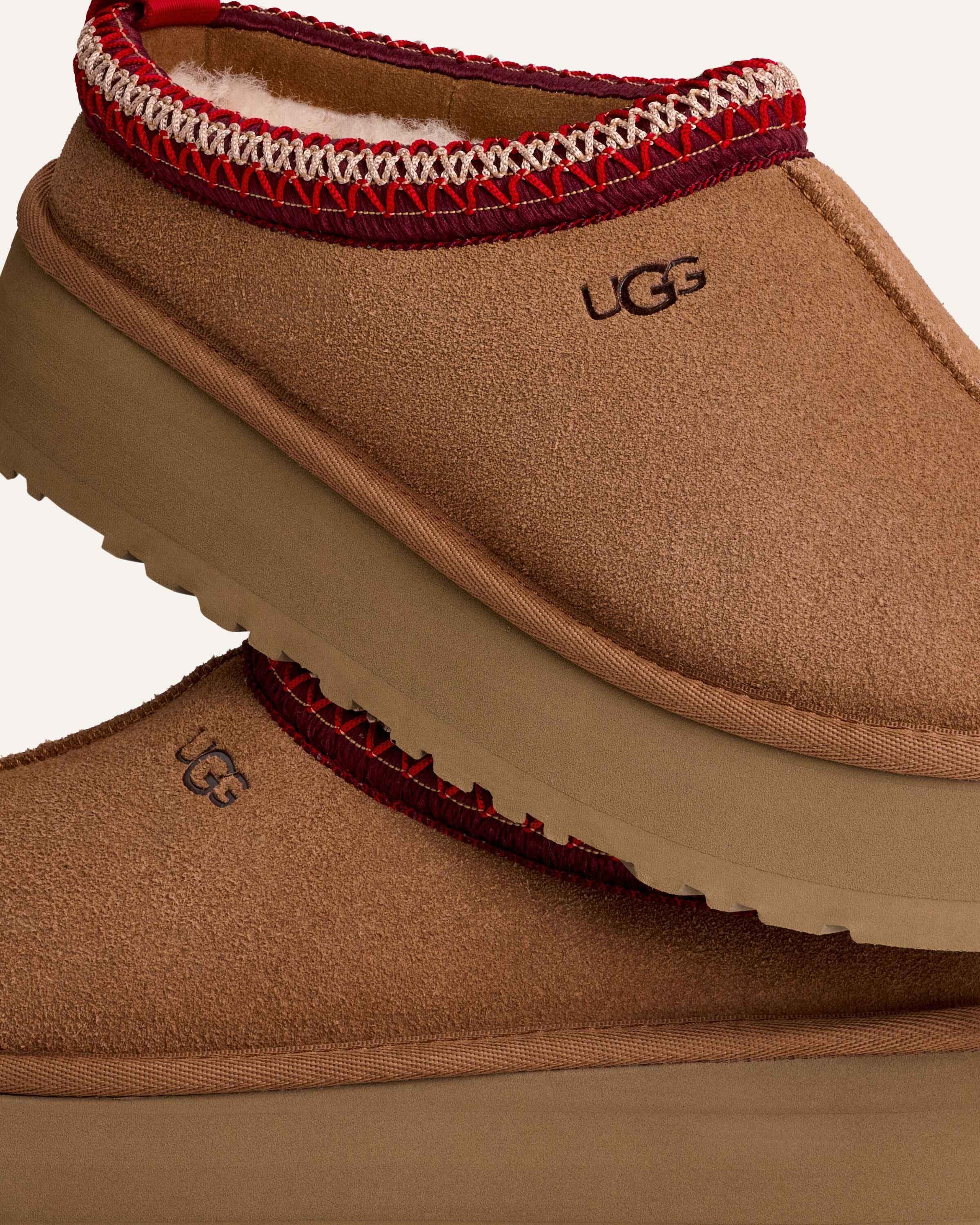 נעלי UGG חומות עם גימור אדום, פרווה פנימית ודגם מודרני, נעלי בית CHOZEN מותגים מובילים