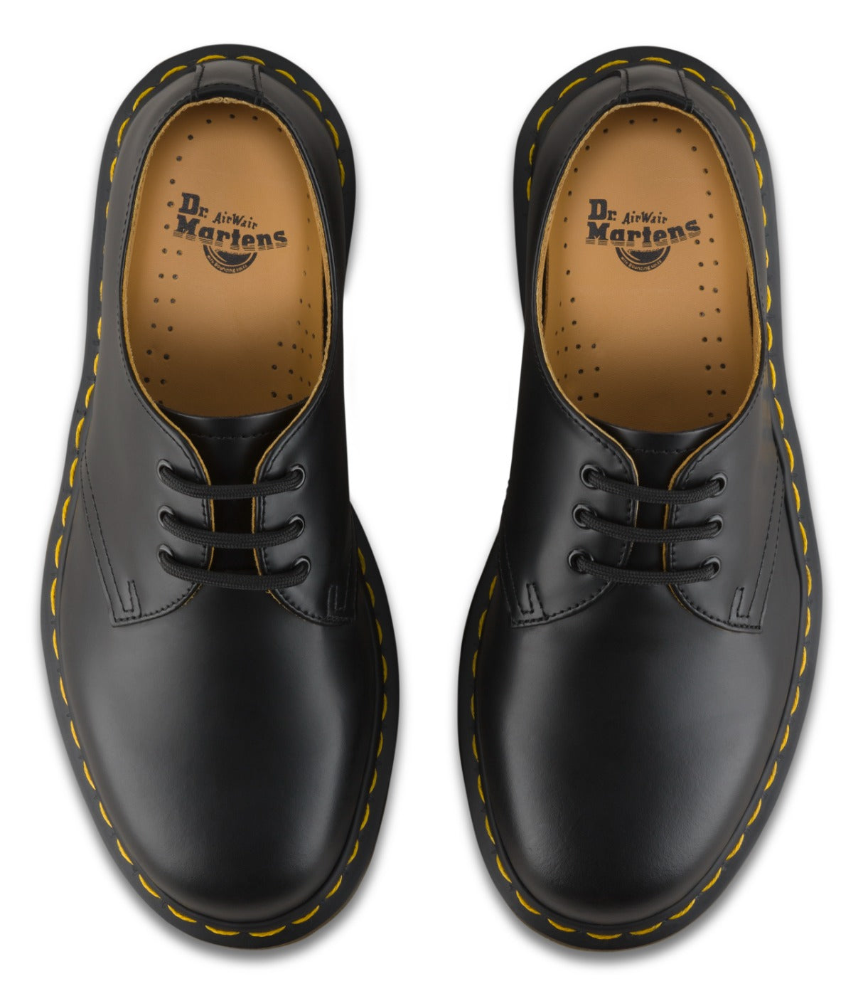 זוג נעלי DR. MARTENS GIBSON שחורות, מבט כולל על הפרופיל הצדי, מבית CHOZEN