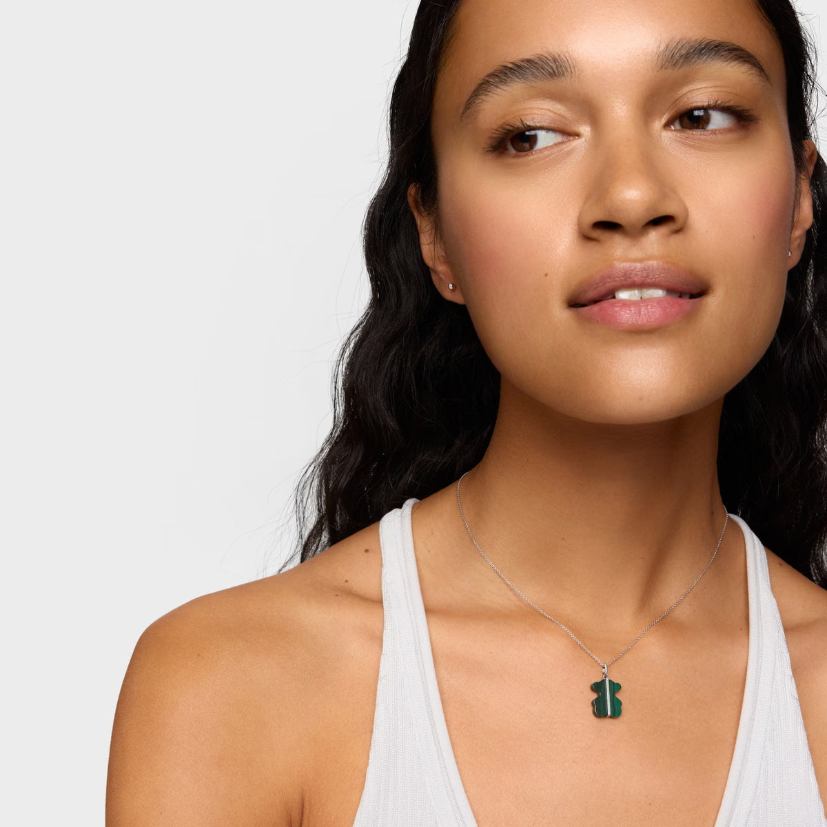 טואוס תליון דובי בשיבוץ יהלומים ואבן חן SWEET DOLLS מזהב לבן