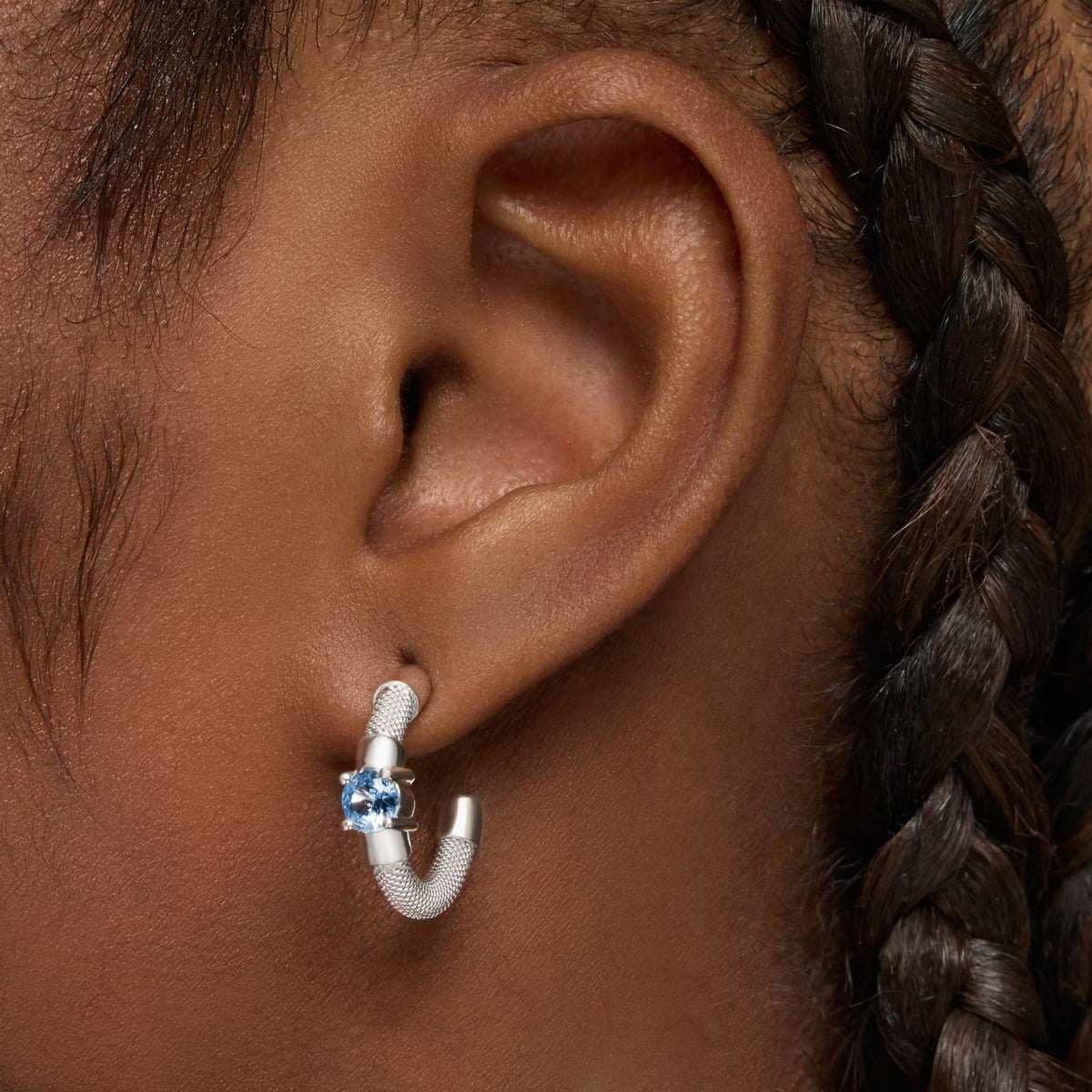 טואוס עגילי חישוק פתוחים בשילוב אבן חן MESH מכסף