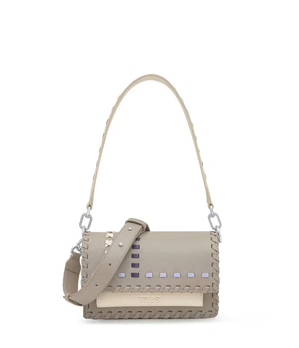 תיק כתף אופנתי לנשים בצבע בז' עם רצועה מתכווננת ועיטורי לולאות, מותג TOUS, בחנות CHOZEN