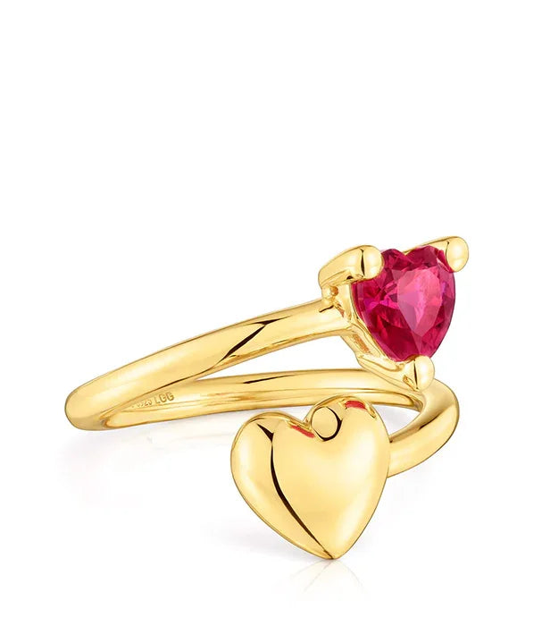 טבעת זהב מעוצבת בצורת לב עם אבן אדומה, תכשיט יוקרתי מבית CHOZEN