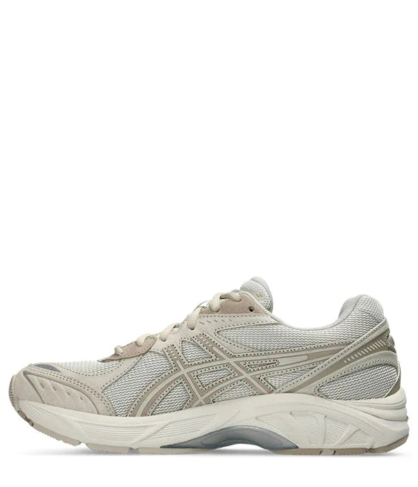 נעל ספורט אסיקס בהירה, עיצוב מודרני, זמין ב-CHOZEN קבוצת אלפא