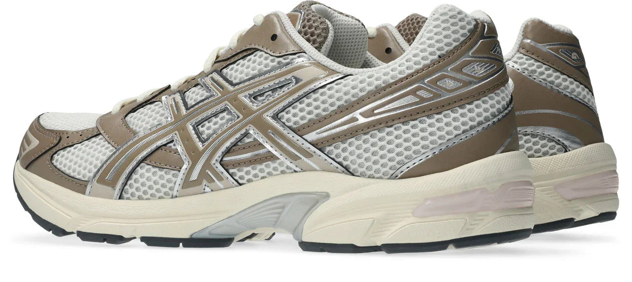 סניקרס ריצה בצבע בז' אפור עם רשת透רנית וסוליה עבה לנשים או גברים