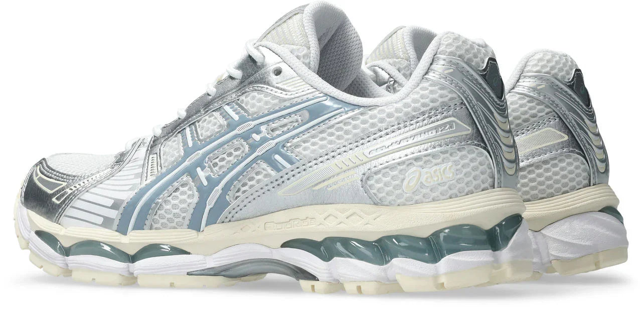 נעלי ספורט אסיקס כסופות עם דוגמת רשת, מבית CHOZEN, יבואן רשמי קבוצת אלפא