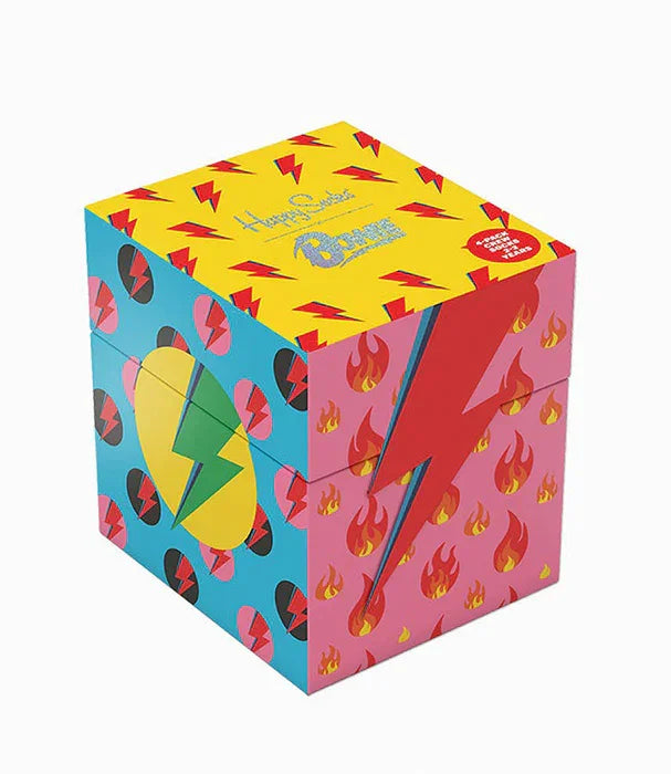 קופסה צבעונית מעוצבת עם ברקים ולהבות, מוצר מיתוג CHOZEN מבית קבוצת אלפא