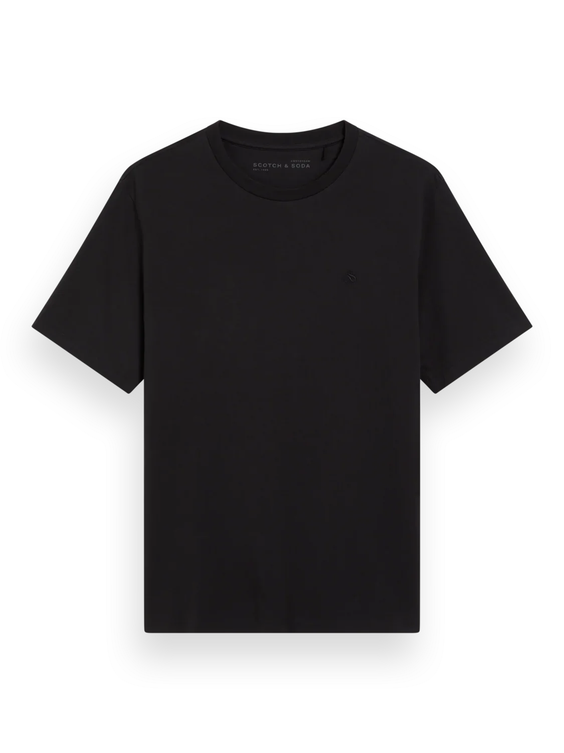 חולצת טי שחורה קלאסית של SCOTCH & SODA, בלעדי באתר CHOZEN, רקע שחור אלגנטי