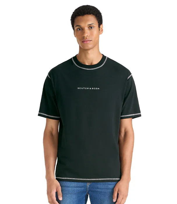 טי שירט גברית שחורה Scotch & Soda, עיצוב אופנתי, מותגים מובילים ב-CHOZEN
