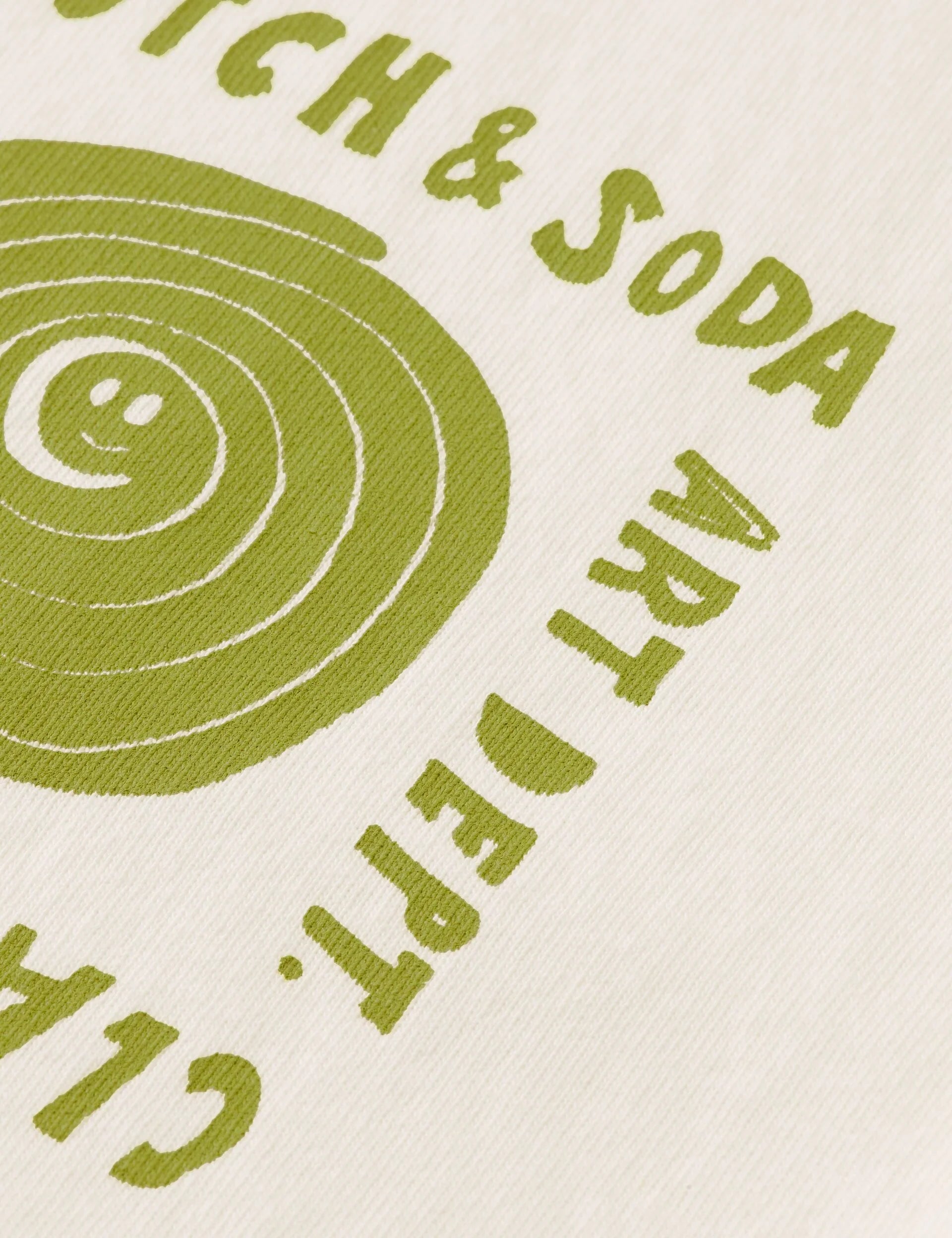 הדפס לוגו Scotch & Soda עגול עם סמיילי בצהוב על חולצה לבנה, CHOZEN מותגים מובילים