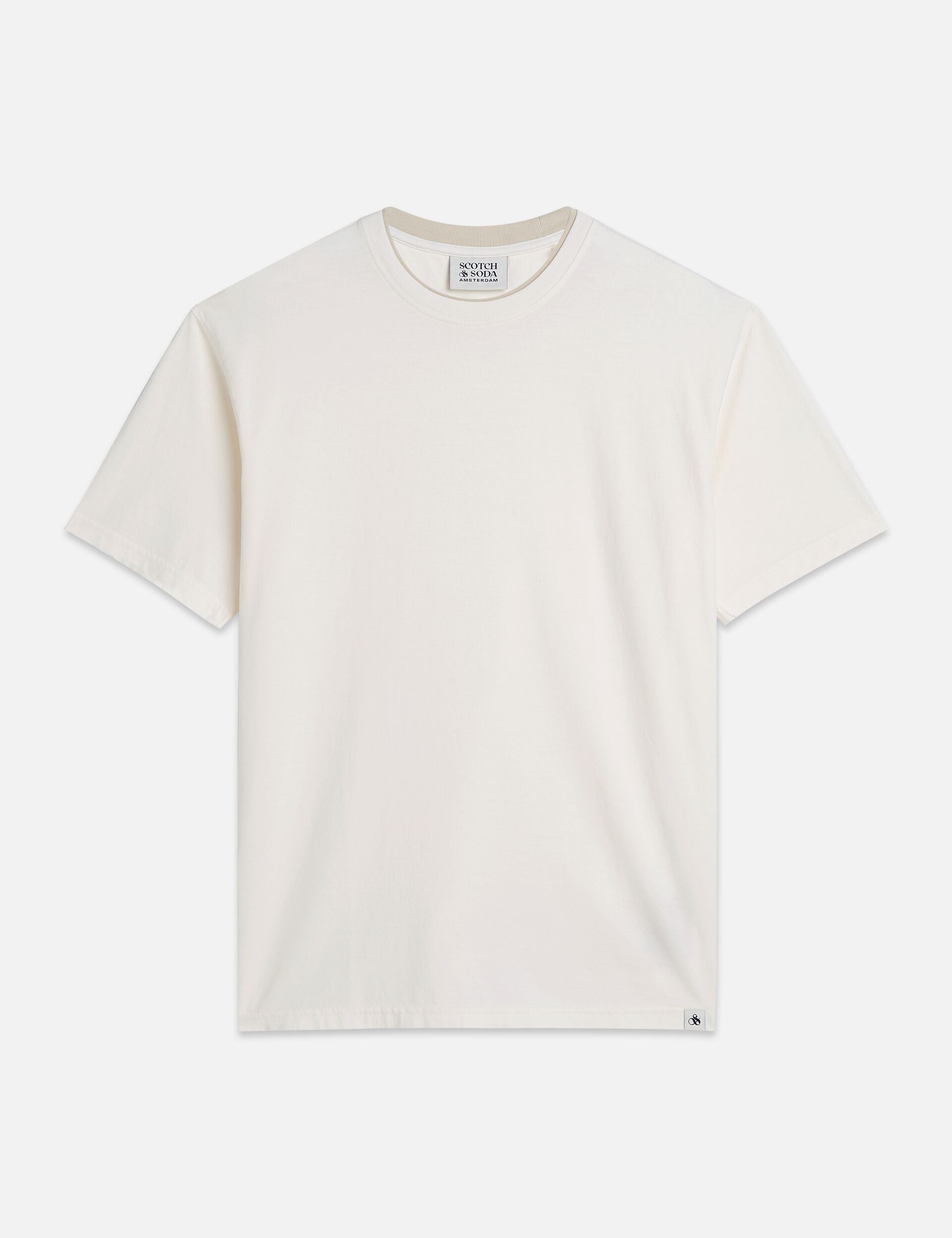 חולצת טי לבנה לגבר מבית Scotch & Soda, עיצוב קלאסי, בלעדי ב-CHOZEN