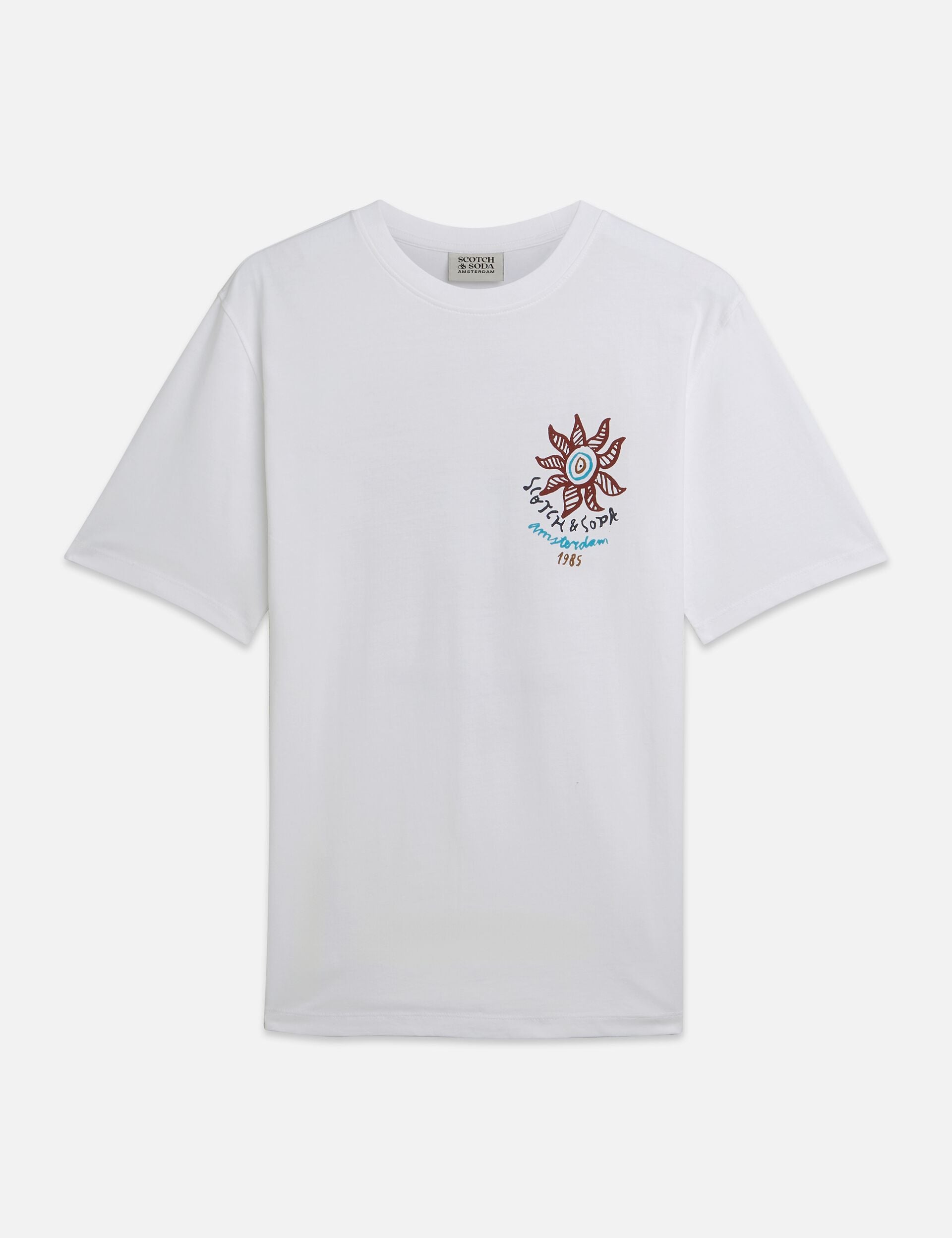 טי שרט לבנה של CHOZEN עם הדפס שמש צבעוני קטן על החזה, אופנת קיץ מלאי קבוצת אלפא